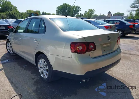 2010 Volkswagen Jetta Limited Edition из США, поврежденный, VIN 3VWRX7AJ0AM119357